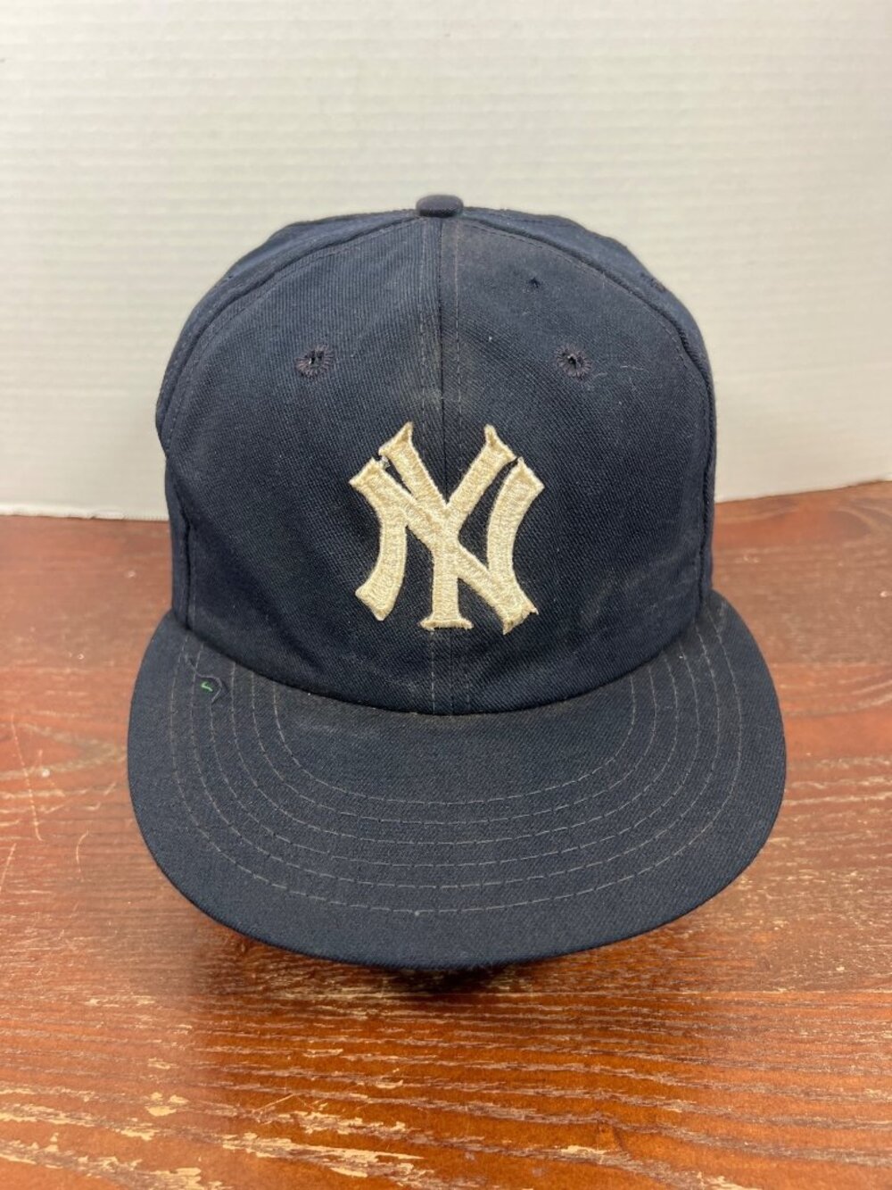 Vintage 1980s New York Yankees MLB Annco Snapback Cap Navy & Beige Large H5